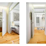Whome Luxury In Prime Location W/ Ac, Lift & Private Patio Apartment