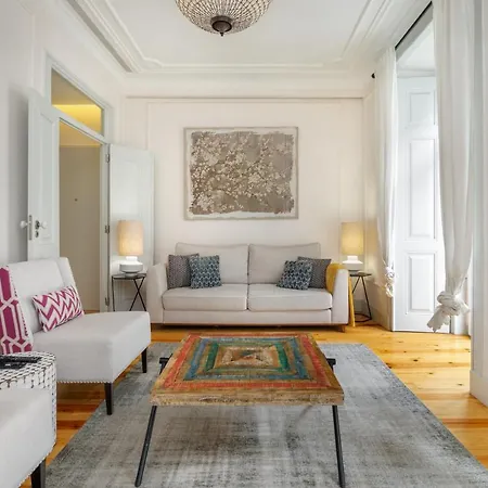Whome Luxury In Prime Location W/ Ac, Lift & Private Patio