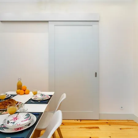 Whome Luxury In Prime Location W/ Ac, Lift & Private Patio * Lisbon