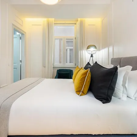 Whome Luxury In Prime Location W/ Ac, Lift & Private Patio