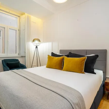 Whome Luxury In Prime Location W/ Ac, Lift & Private Patio Apartman