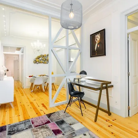 Whome Luxury In Prime Location W/ Ac, Lift & Private Patio * Lisbon