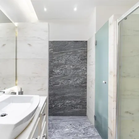 Whome Luxury In Prime Location W/ Ac, Lift & Private Patio * Lisbon