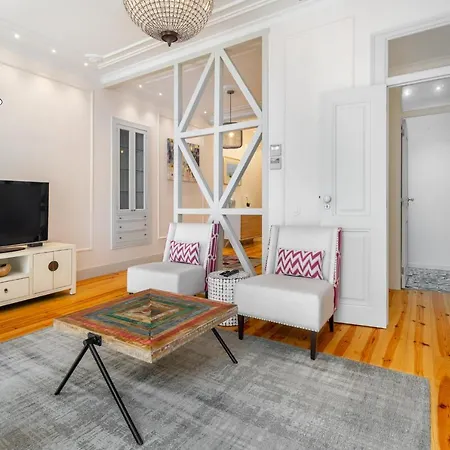 Whome Luxury In Prime Location W/ Ac, Lift & Private Patio Lägenhet